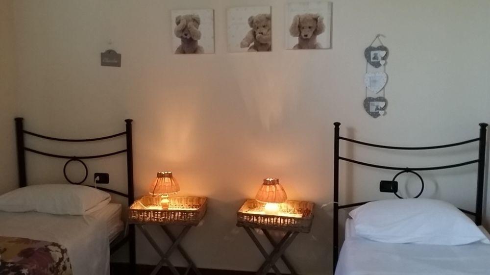 פוטנלאטו Agriturismo La Fattoria Del Boschetto מראה חיצוני תמונה