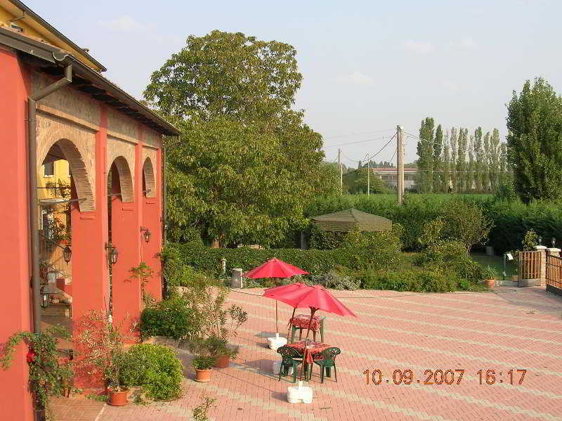 פוטנלאטו Agriturismo La Fattoria Del Boschetto מראה חיצוני תמונה
