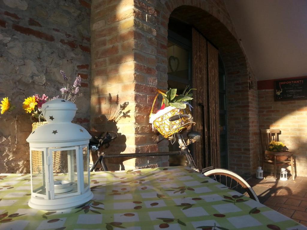 פוטנלאטו Agriturismo La Fattoria Del Boschetto מראה חיצוני תמונה
