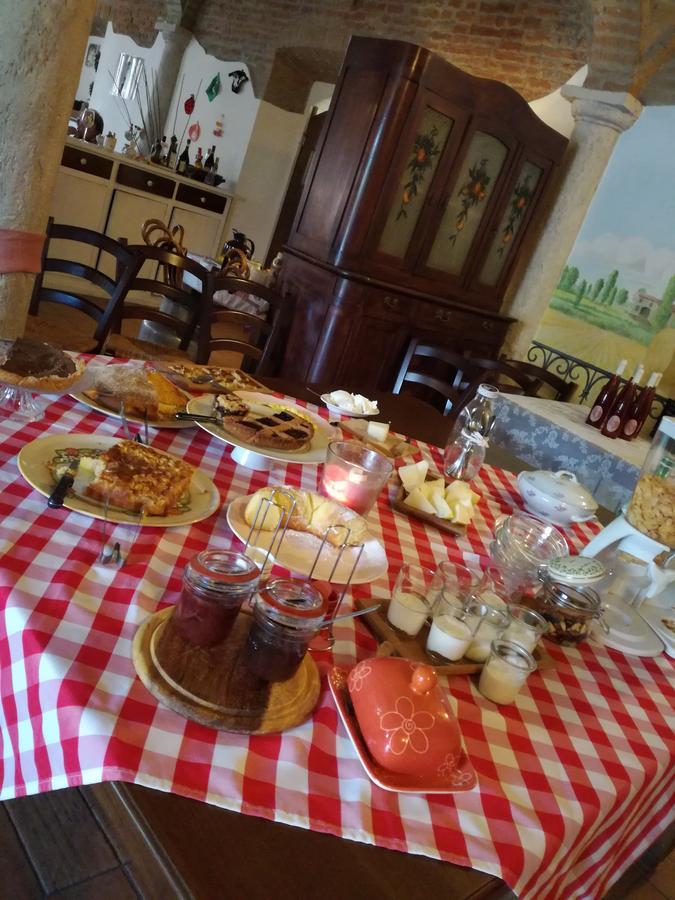 פוטנלאטו Agriturismo La Fattoria Del Boschetto מראה חיצוני תמונה