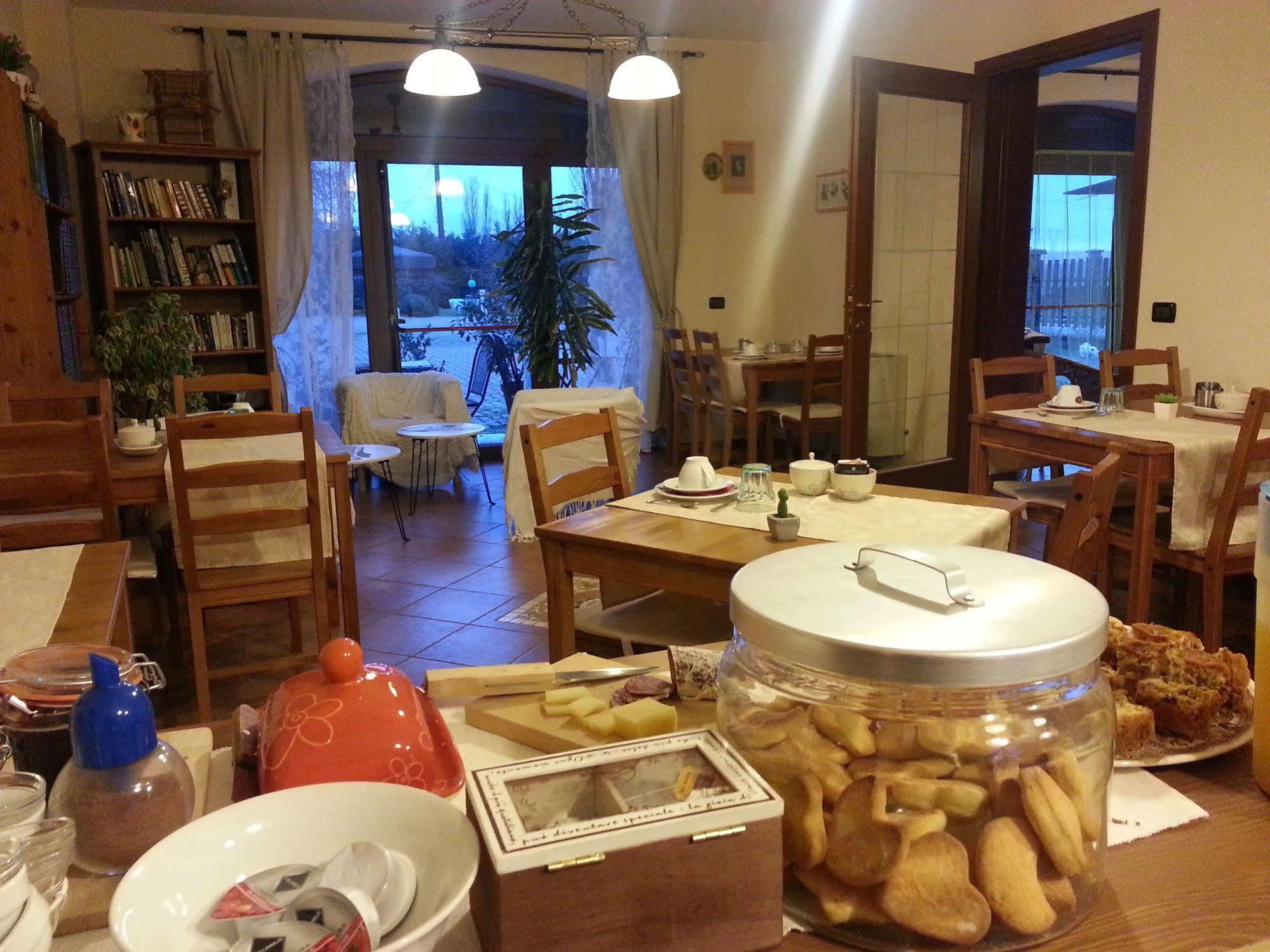 פוטנלאטו Agriturismo La Fattoria Del Boschetto מראה חיצוני תמונה