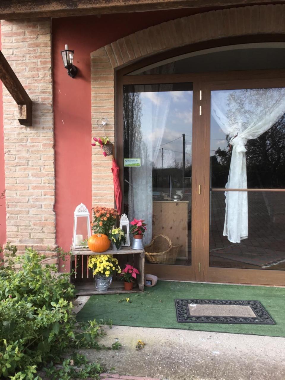 פוטנלאטו Agriturismo La Fattoria Del Boschetto מראה חיצוני תמונה